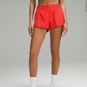NWT lululemon hotty hot HR size 4 / 2.5”